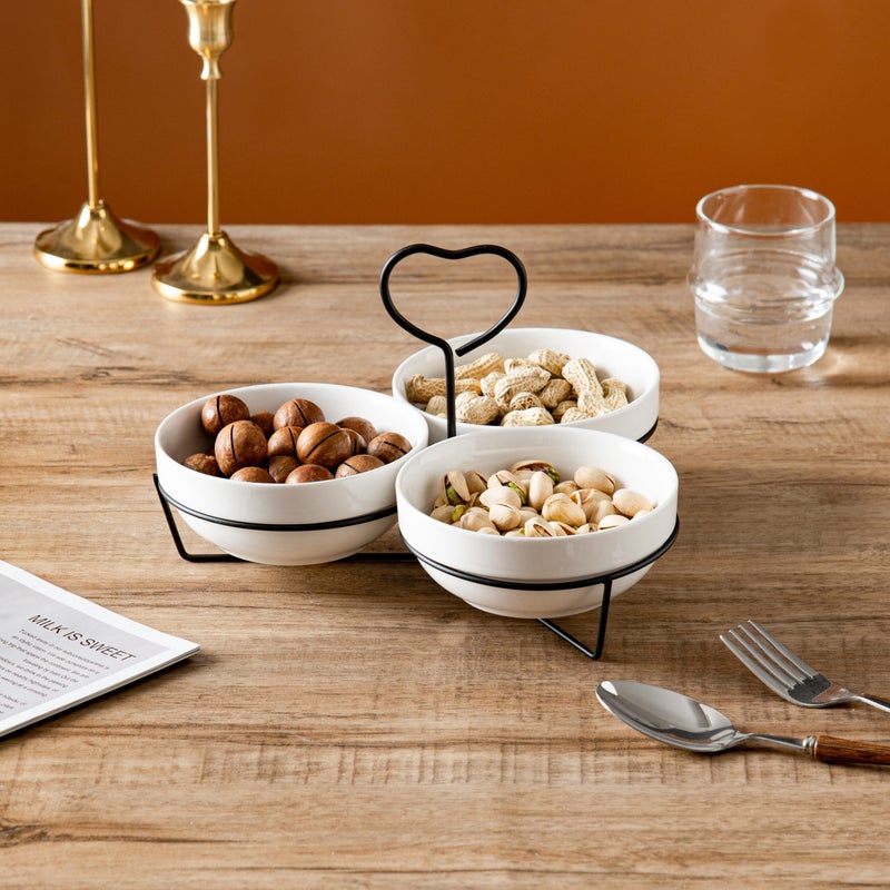 شالو طقم أوعية دائرية مسطحة من البورسلين مكون من 3 قطع مع حامل معدني أسود – أوعية تقديم بيضاء من البورسلين الصيني الفاخر مقاس 14 سم للوجبات الخفيفة والتمر والحلويات والمناسبات الاحتفالية | مناسب لشهر رمضان وعيد الفطر وعيد ديوالي والهدايا في أي مناسبة. - Image 5